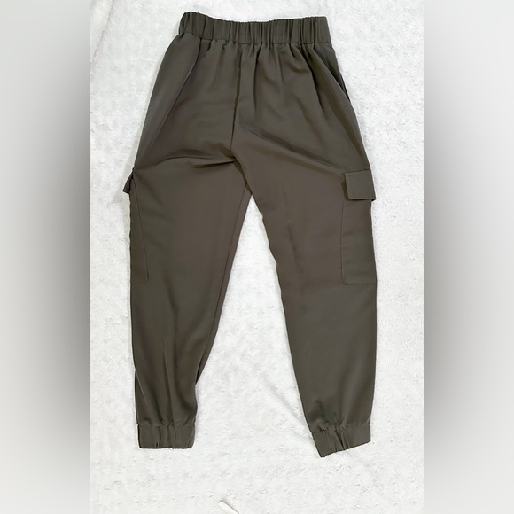 NWT- ZARA Cargo Pocket Olive Jogger Pants - Picture 3 of 10